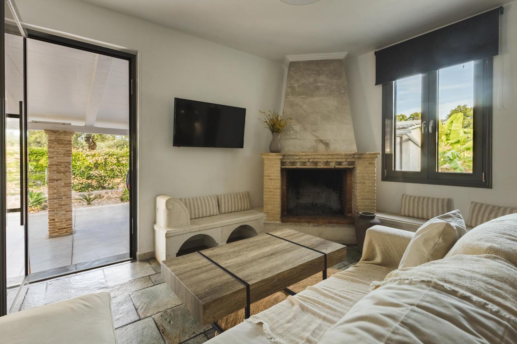Binios Villa - Private Pool, Walking Distance From The Beach Vasilikos  Bagian luar foto